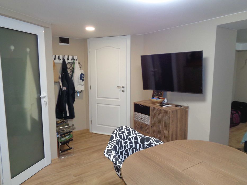 Дава се под наем Едностаен апартамент в София, Яворов - 35 кв.м за 408 € - Снимка #2