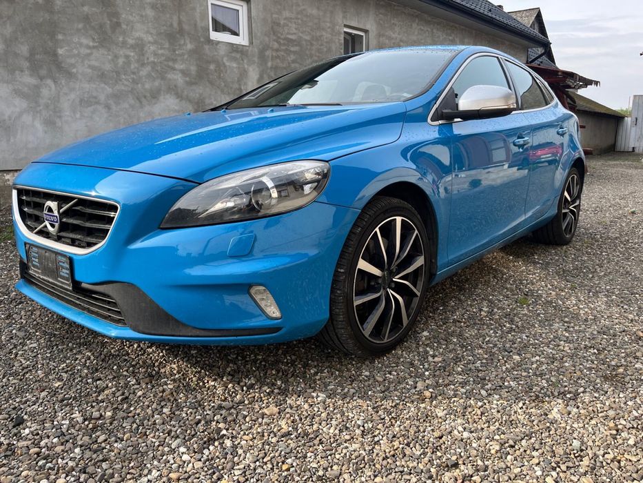 Volvo V40  R DESIGN