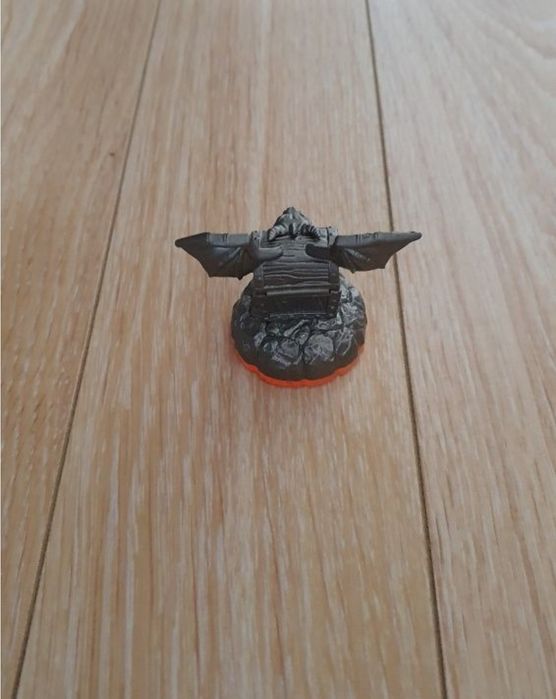 Skylanders Giants Platinum Treasure Chest