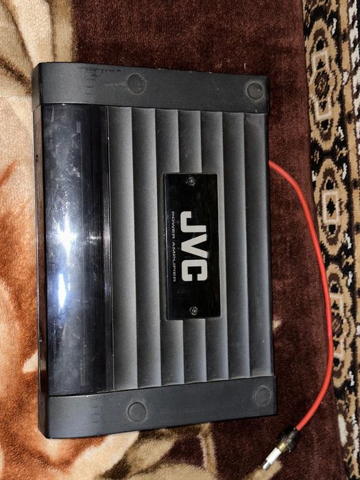 Продается комплект автозвука