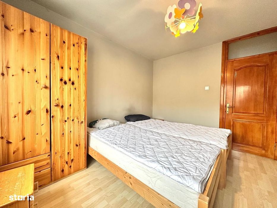 Apartament spatios 4 camere + parcare, pretabil ptr ERASMUS