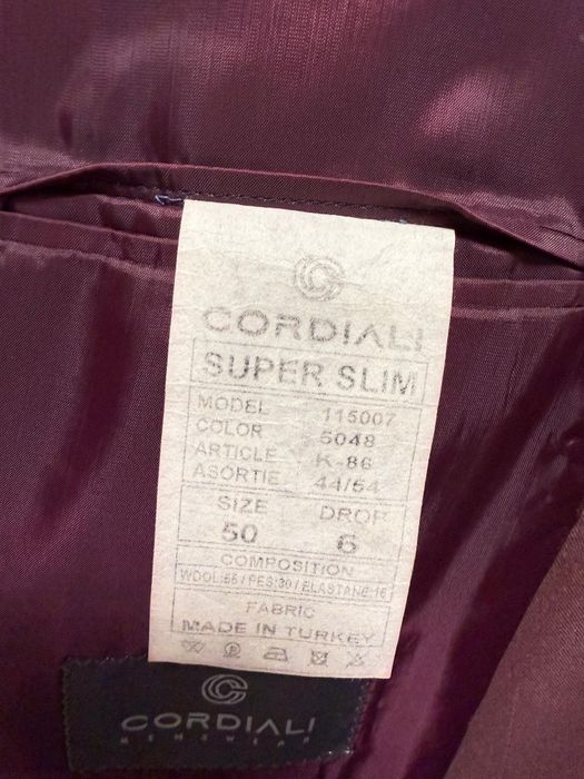 Продам костюм тройка