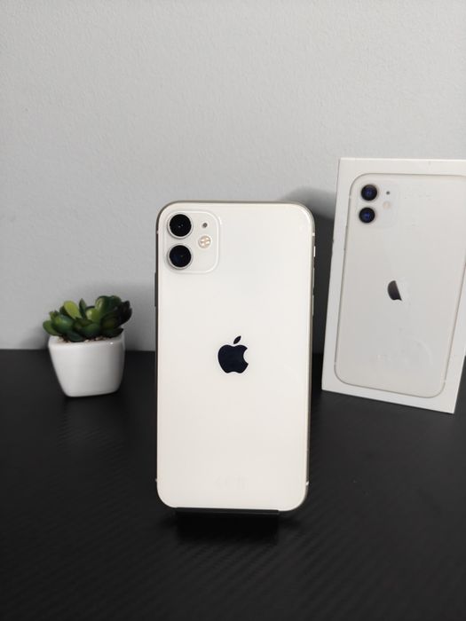 iPhone 11, Silver - în Condiție Bună!