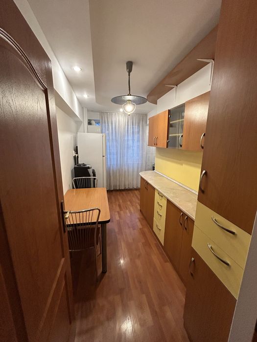 Aprtament 3 camere ultracentral, zona ZERO, Bacau, renovat, proprietar-de vanzare