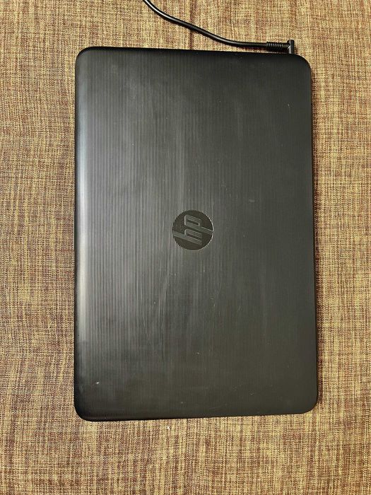 Ноутбук HP ( 1 TB диск , 8 Gb ОЗУ]