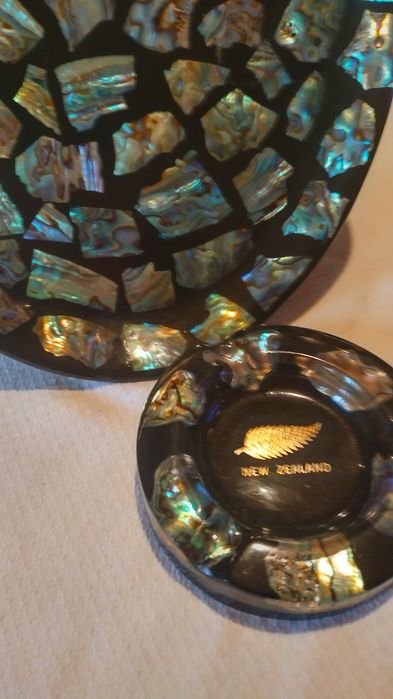 Продавам стар меден поднос с чаши и други неща