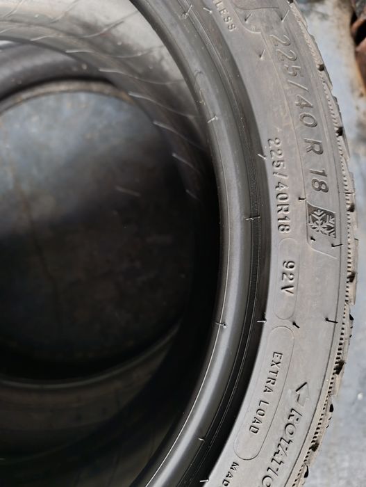 Anvelope de iarnă 225 40 18 Michelin dot 2024
