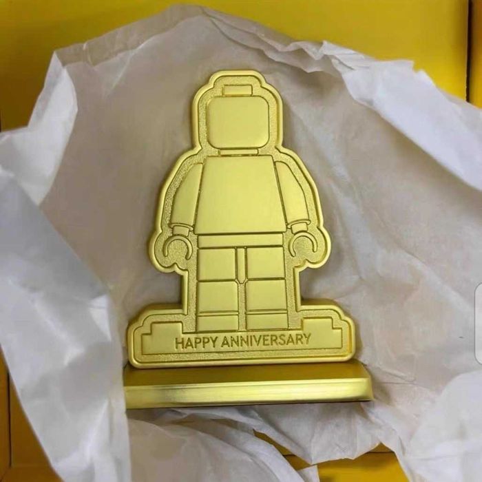 LEGO Insiders: Металлическая фигурка (оригинал)