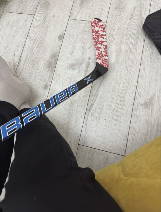 Продам клюшку Bauer X