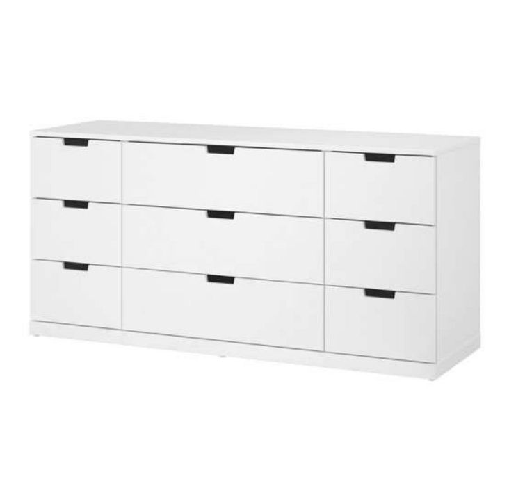 Vând comoda Ikea