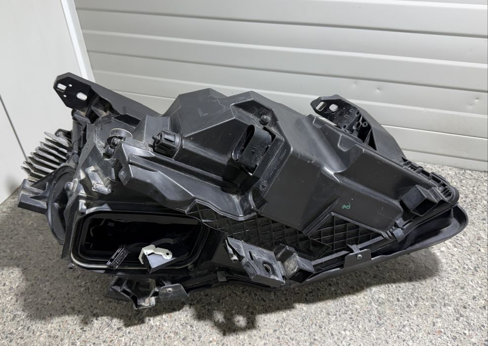 Far Mercedes GLA W156