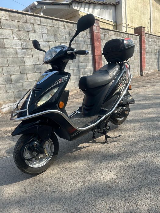 Продам Скутер М8