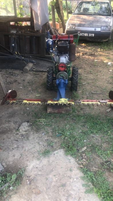 Motocositoare pe benzină, 2 timpi, cu lamă de 1.4 m – motor Rotax 6 CP