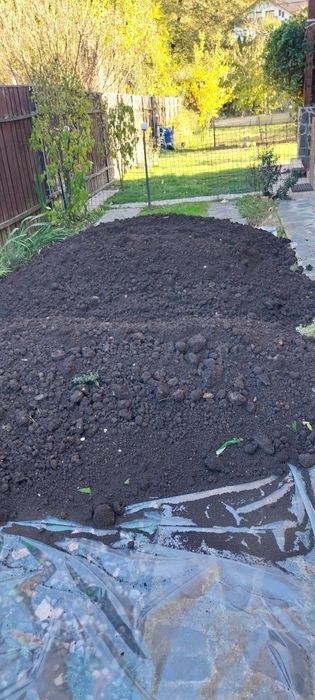 Nisip balastru pământ