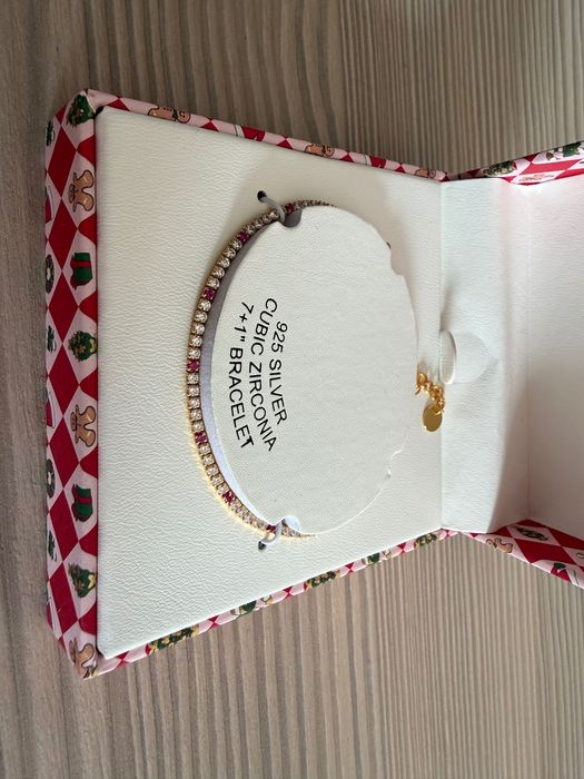 Brățară mâna femei