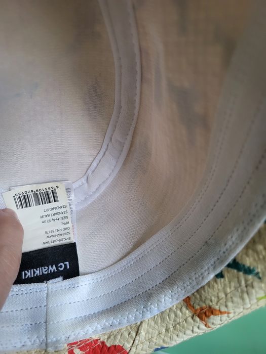 Palarie LcWaikiki cu dinozauri, pentru copii
