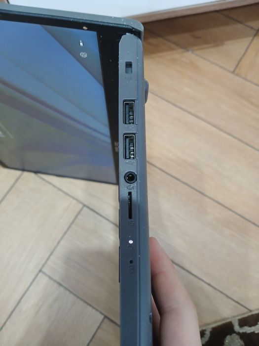 Ноутбук от компани ASUS