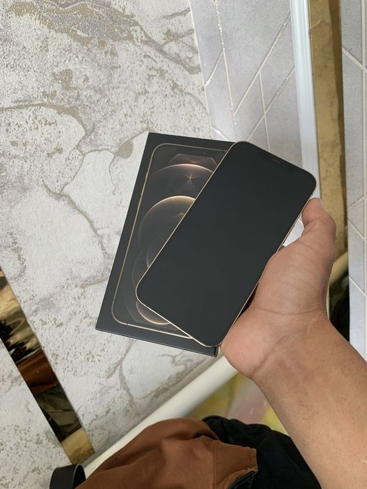 iPhone 12 Pro Max продается срочно