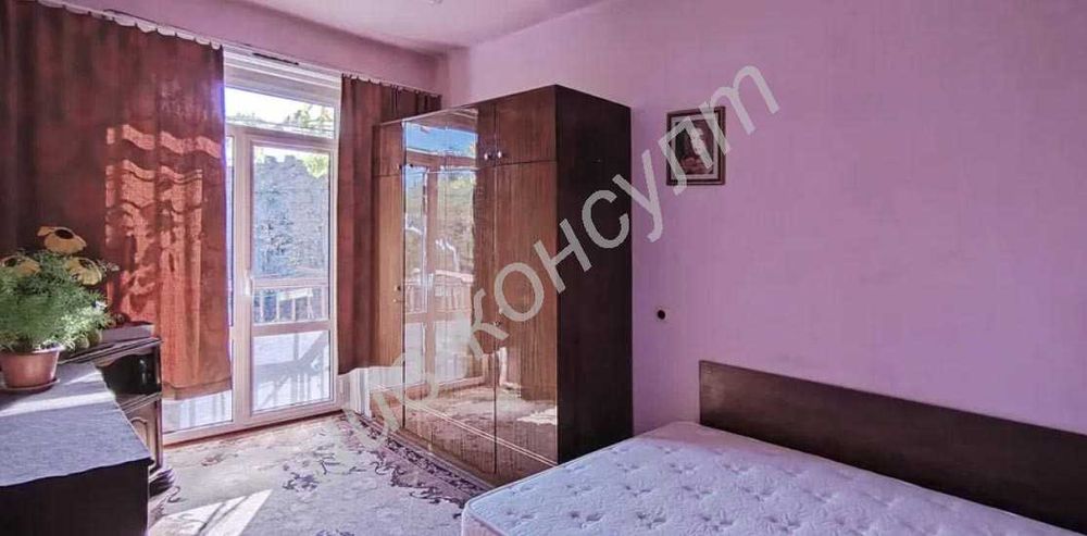 Продава се Тристаен апартамент в Велико Търново, Център - 95 кв.м за 943 €/кв.м - Снимка #8