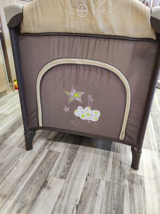 MONI Сгъваема детска кошара на 2 нива с матрак