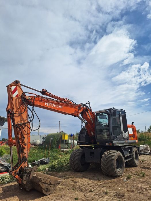 Firma de construcții oferă spre vânzare  utilaje in stare foarte bună  de funcționare!