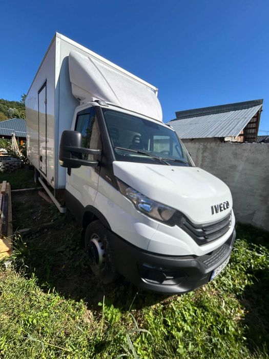 IVECO DAILY 70C16H 7.2T – 3.0 Diesel – BOX IZOTERM 5.2m – DOAR 300 KM