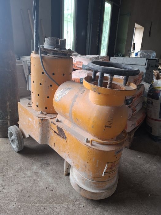 Шлифовальная машина для бетона и мрамора