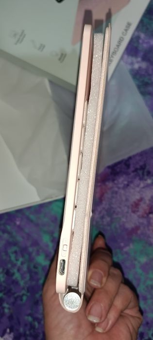 Срочно продам клавиатуру для планшета iPod