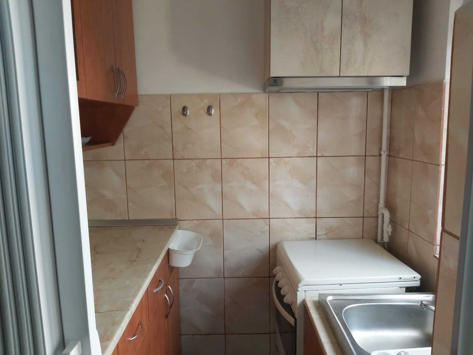 Garsonieră de închiriat 7 Noiembrie, Strada 22 Decembrie 1989.