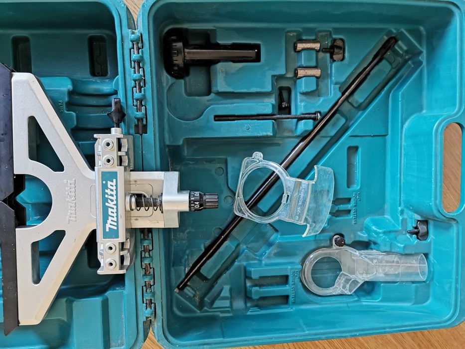 Оберфреза Макита Makita oberfreza rp1801 с куфар