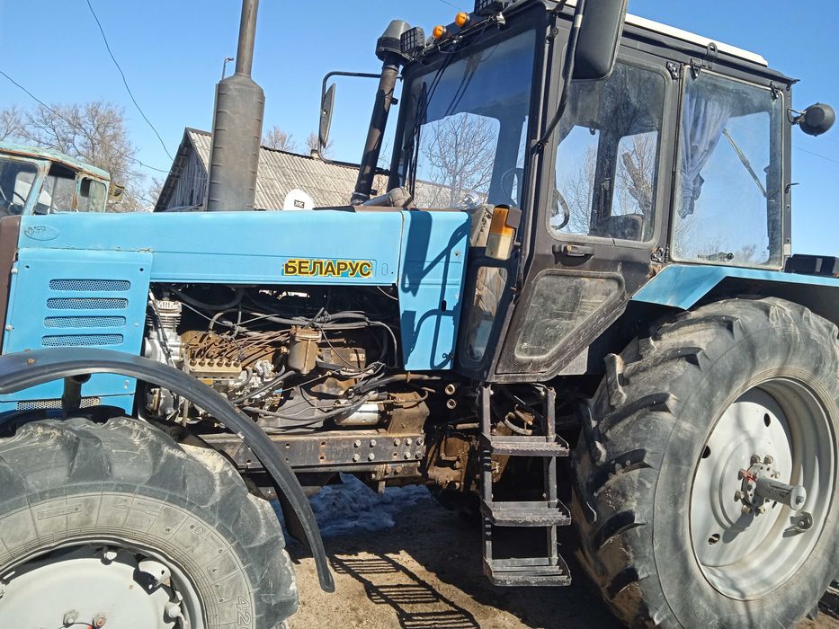 Трактор 1221 в хорошем состояний