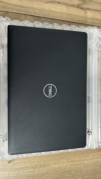 Лаптоп Dell Latitude 3520 FHD 15.6” Intel i5-1135G7 8GB RAM 128GB SSD