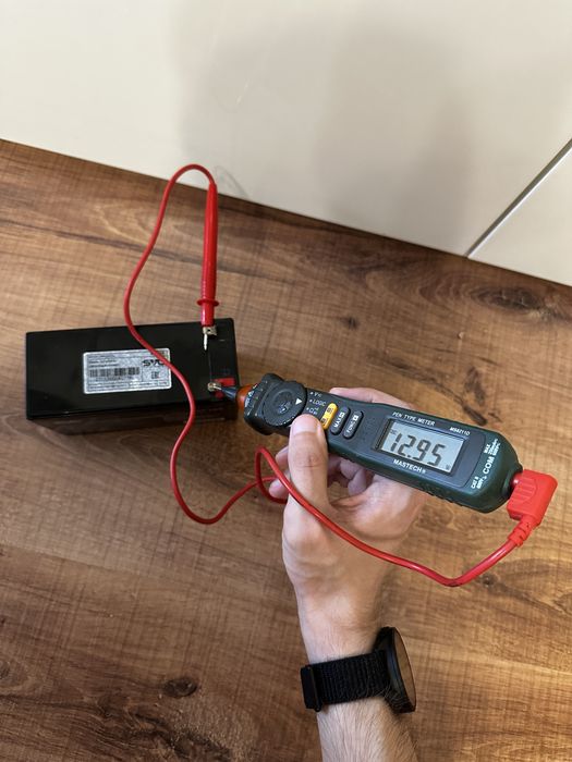Аккумулятор SVC AV9-12/S (12V)