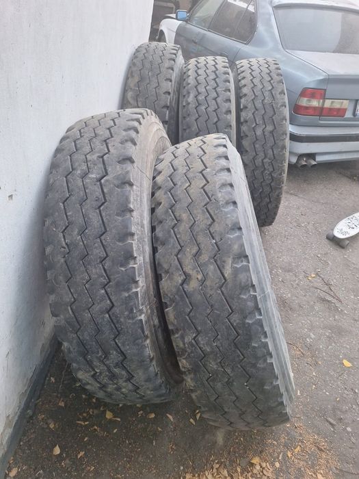Продам покрышки с камерой б/у