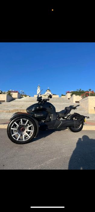 Продавам Can AM Bombardier
