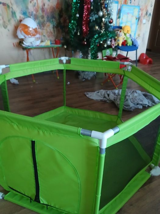 Детский бассейн для шариков.