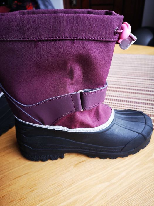 Детски ботуши нови