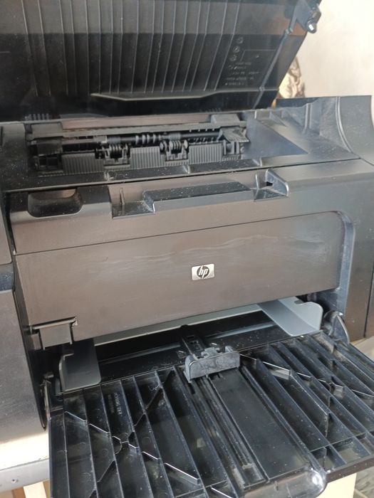 Принтер сканер копир HP LJ m1232