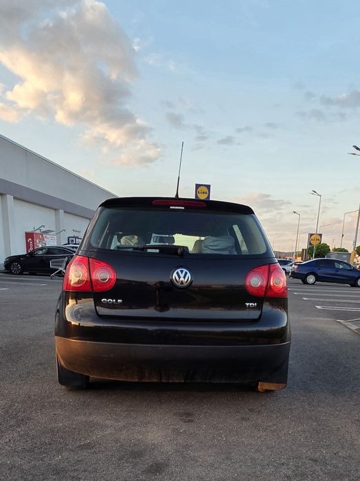 Vând Volkswagen Golf 5 An fabricatie  2007 ,1,9 TDI, 105 CP ,6+1 viteze– Stare excelentă