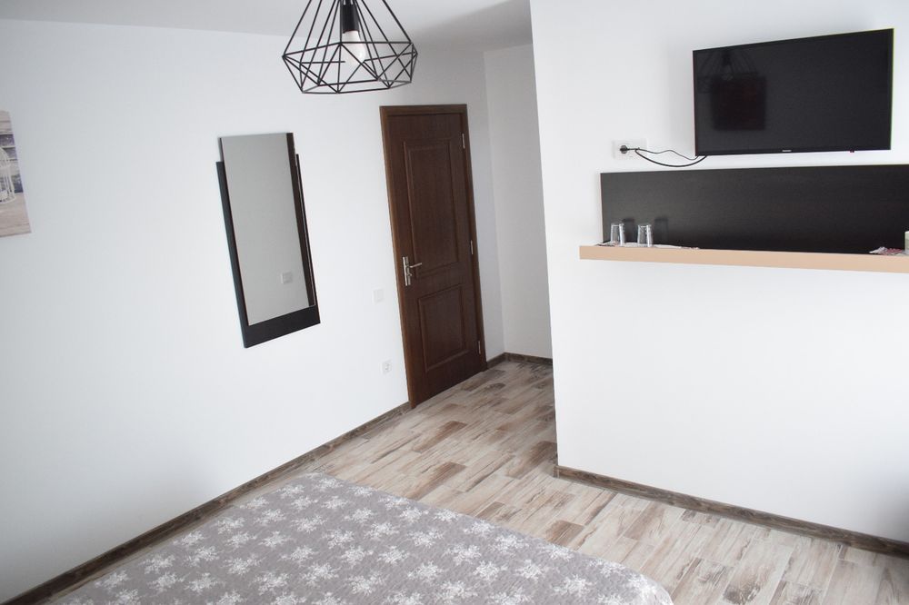 Vila de închiriat cu Ciubar  "Casa Dumitru "