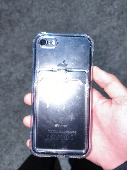 Продам айфон 7 в отличном состоянии