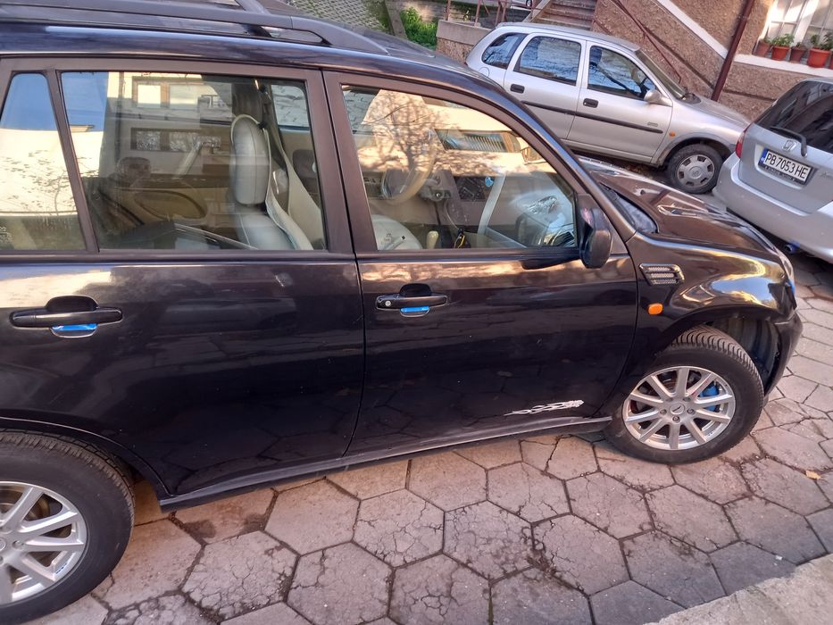 Продавам автомобил DR 5