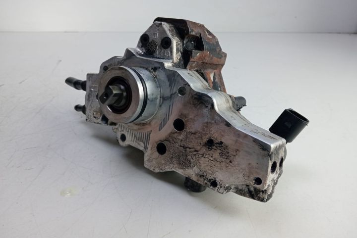 Pompa inalte   pompa inalta presiune A6460700101 Mercedes-Benz Sprint