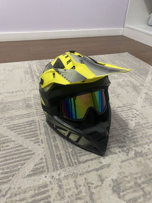 Мотоциклетный шлем