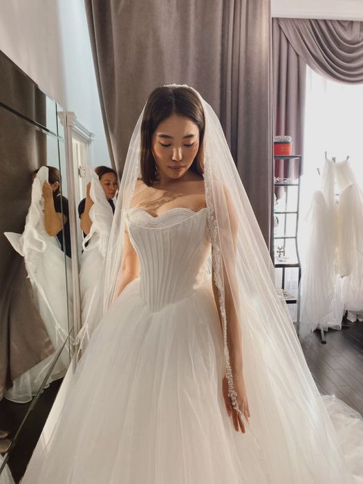 Свадбное платье с красивым корсетом