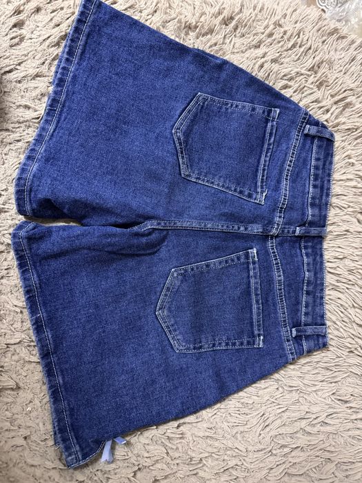 Продам Джинсовые шорты