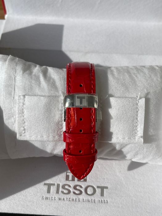 Tissot couturier Automatic Lady - red strap - automatic