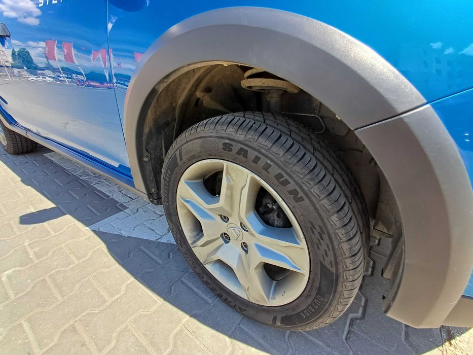 Dacia Sandero Stepway - 6500 Euro. In stare perfecta de functionare (mecanic/electronic). Fara vicii ascunse. Se accepta orice test/verificare.