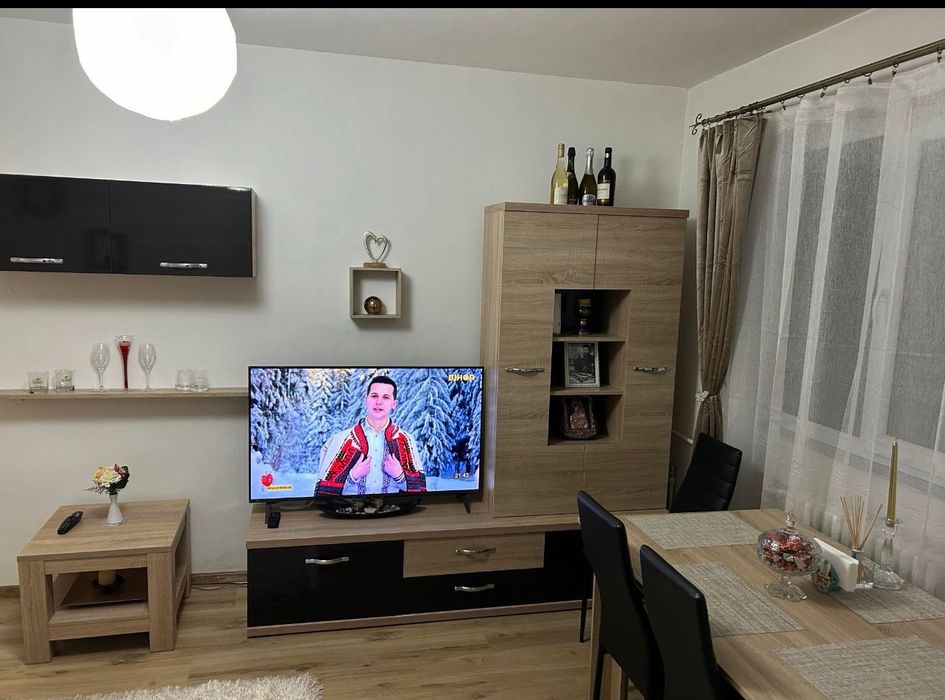 Închiriez apartament 2 camere