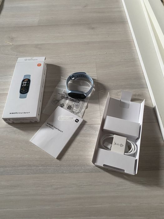 Продается Mi band 9